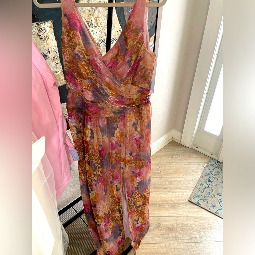 Mauve tons dinner dress.